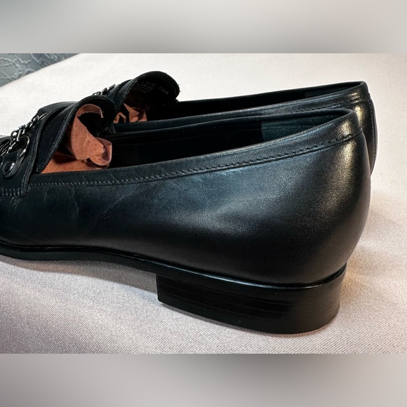 Franco Sarto- Women’s Black Leather Peace & Love Chain Loafers (7.5) - Picture 11 of 14